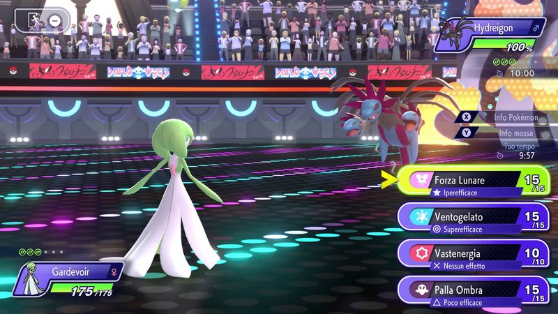Lotta Pokémon tra Gardevoir e Hydreigon. La mossa selezionata è Forza Lunare, che è descritta come iperefficace.